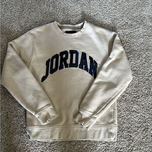 Nike Jordan Essential Holiday Mens Sweatshirt Gray Size XS